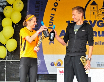 Siergerin_und_Sieger_10km-2_mod.jpg