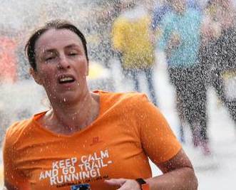 Bonn_Marathon_2016_Johannes_Weber%20(148%20von%20304)_mod.jpg
